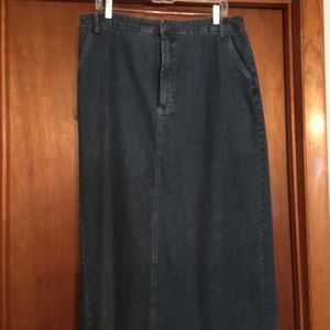 Kim Rogers Denim skirt size 16